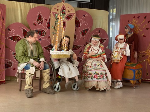 Спектакль "Ладушка" Спектакль "Ладушка"